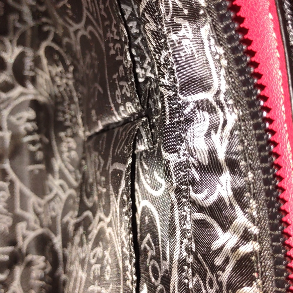 Betsey Johnson Black and Red Bow Bag - Picture 10 of 10